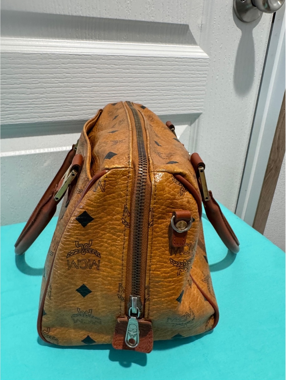 MCM Boston Style Satchel 25 - Picture 6 of 9